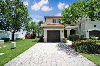 Building Photo - 378 NE 47th Pl