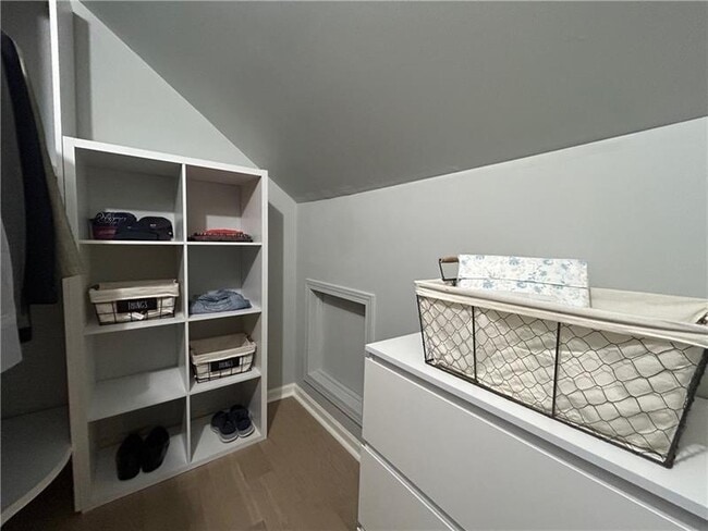 Building Photo - 4060 Merritt Dr