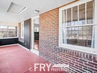 Building Photo - Updated Home Near Highlands and Edgewater