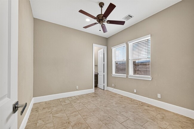 Building Photo - 2116 Mason St