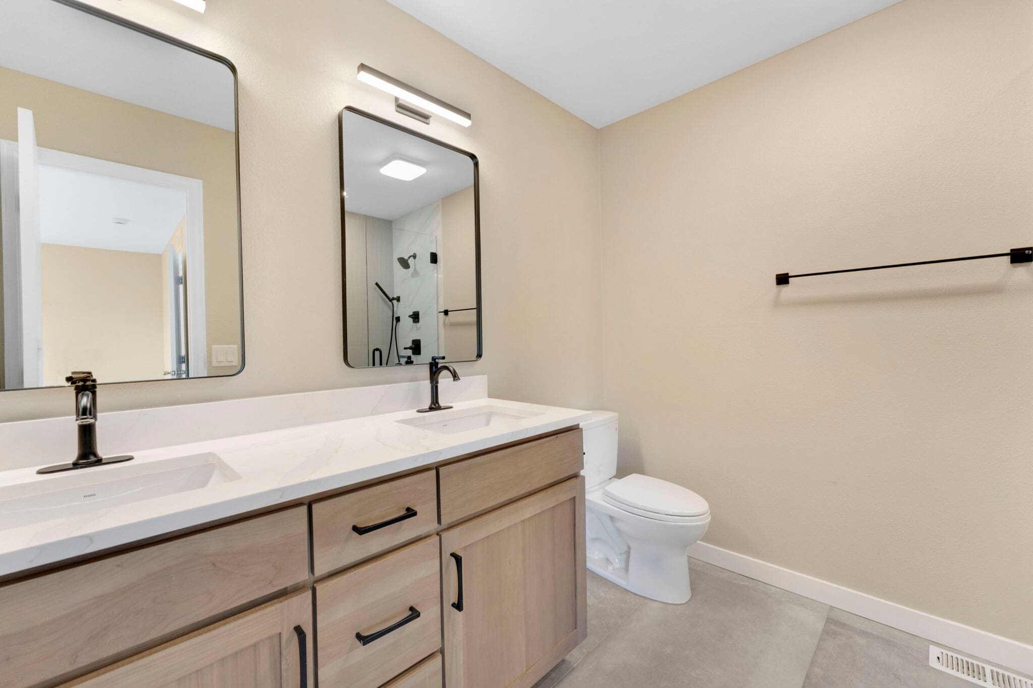 Building Photo - 3425 East 123rd Drive