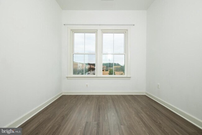 Building Photo - 336 Grand St