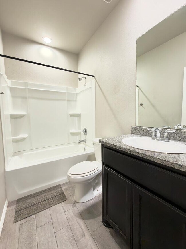 Building Photo - 1805 Ebbets Dr