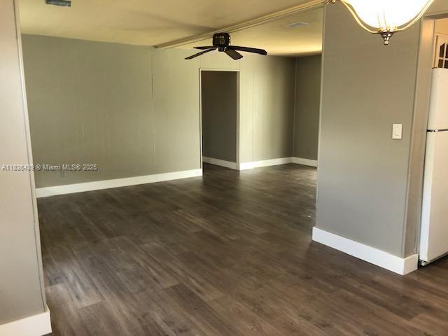 Building Photo - 6520 Sandalfoot Blvd