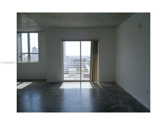 Building Photo - 234 NE 3rd St