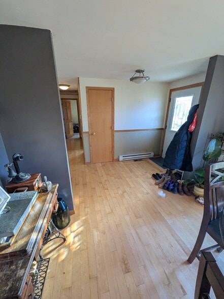 Building Photo - 870 Greenfield Trl