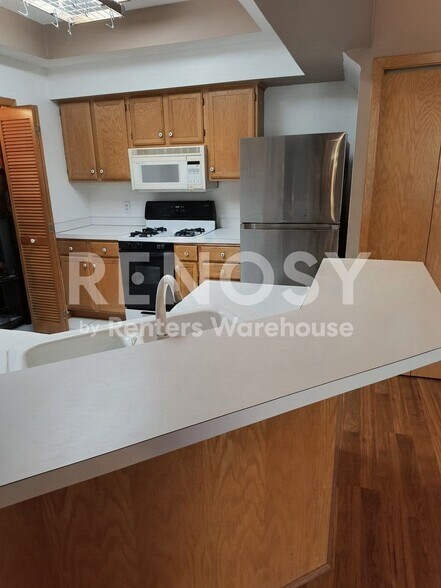 Building Photo - 2752 Autumnwood Ln