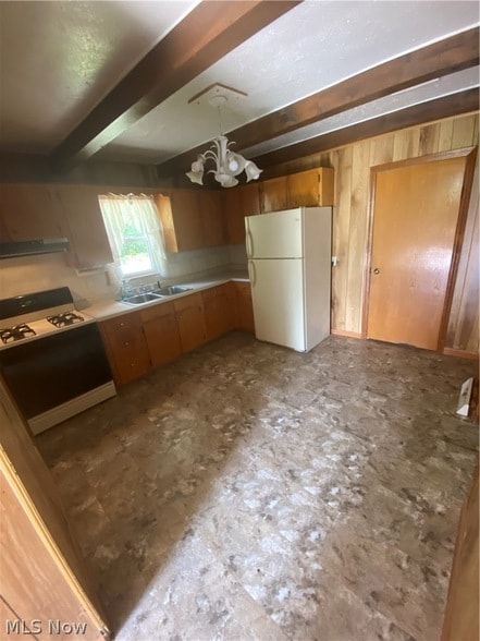 Building Photo - 665 Devitt Ave