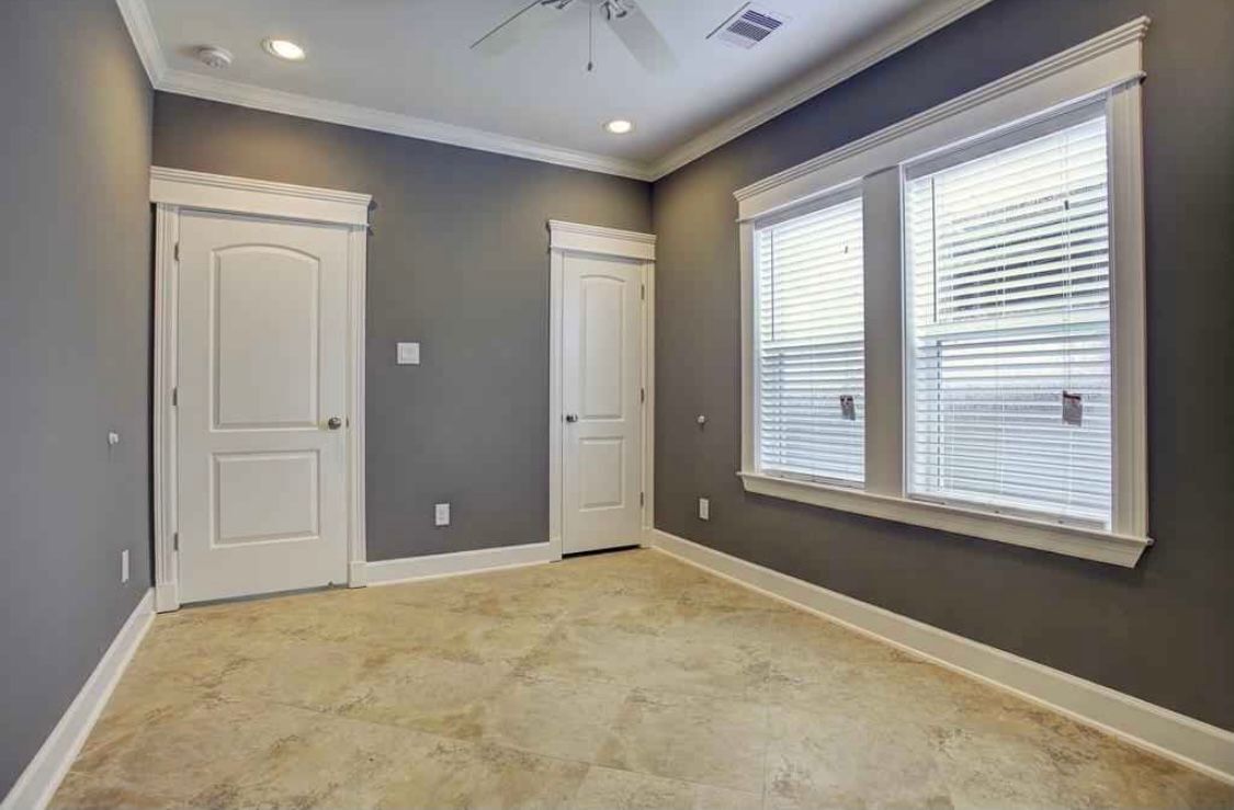 Building Photo - 2115 Bidwell Dr