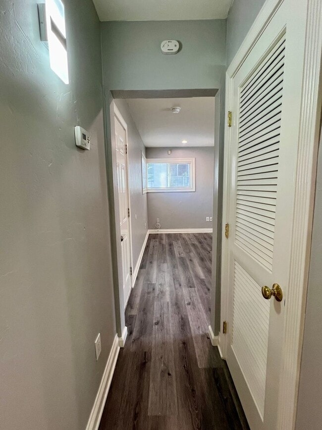 Building Photo - Beautiful Remodeled 1-Bedroom Cottage w/Central A/C and Parking in Hillcrest