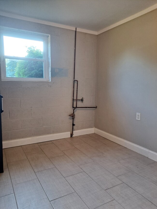 Building Photo - 6101 Cougar Dr