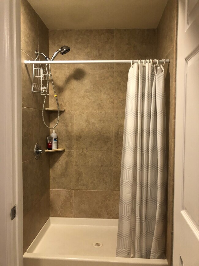 Building Photo - 14331 Cedarwood St