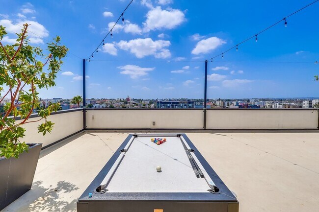 Building Photo - Brand New Lofts w/City Views and In Unit Washer & Dryer Call Today!