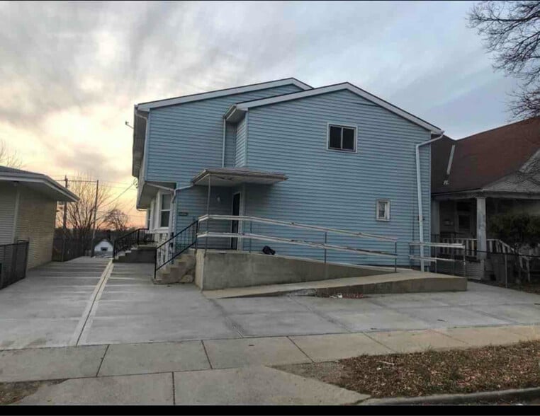 Building Photo - 1521 S 33rd St