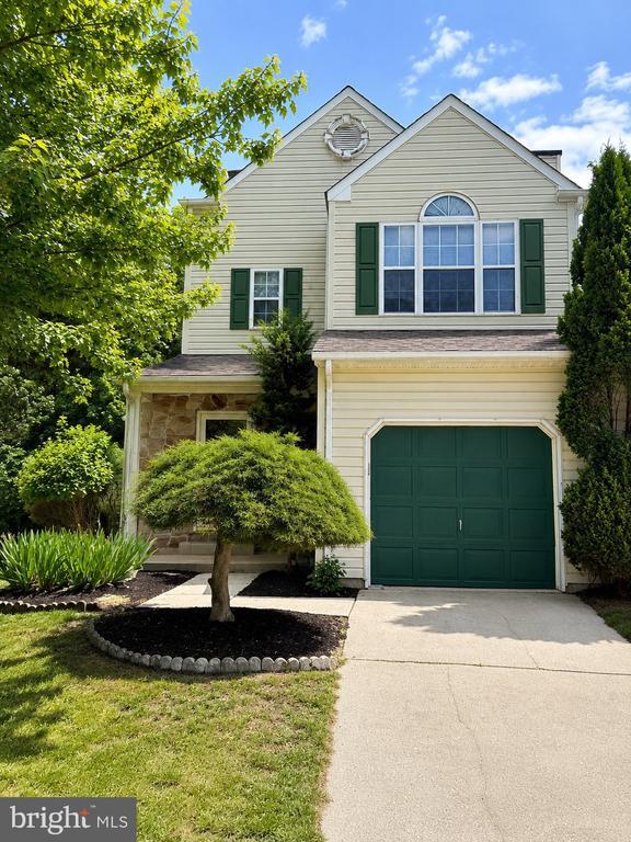 Building Photo - 922 Glackens Ln