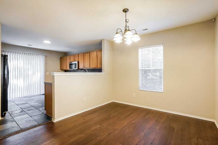 Building Photo - 936 Mailwood Dr