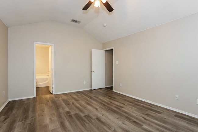 Building Photo - 1735 Oneal St