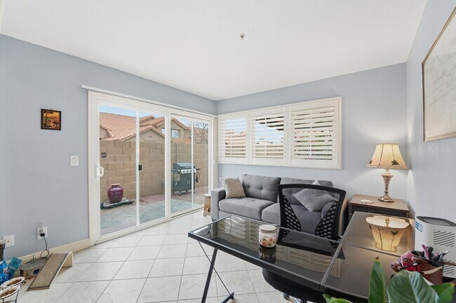 Building Photo - Fully Furnished Scottsdale Home with Bonus Room & 2-Car Garage