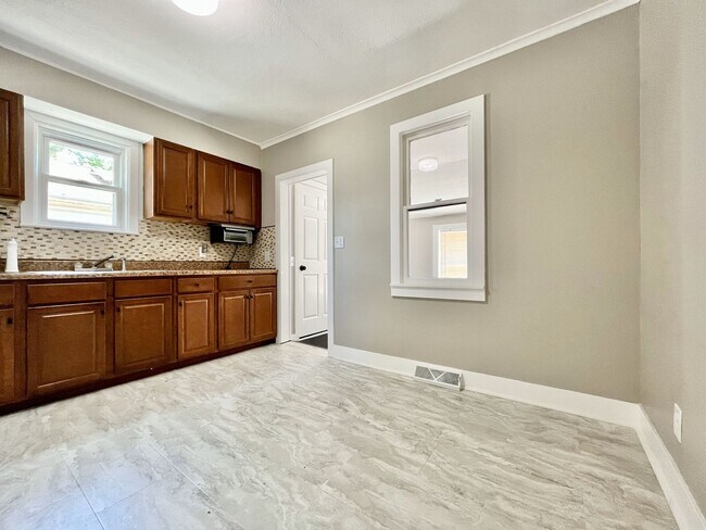 Building Photo - Two Bedroom Home in Wyoming