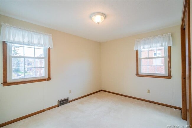Building Photo - 82 Lancaster Rd