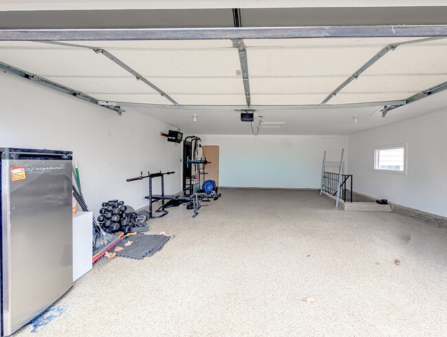 Building Photo - 8616 Hickory Ave