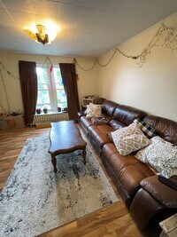 Building Photo - 504 N 2nd Ave E