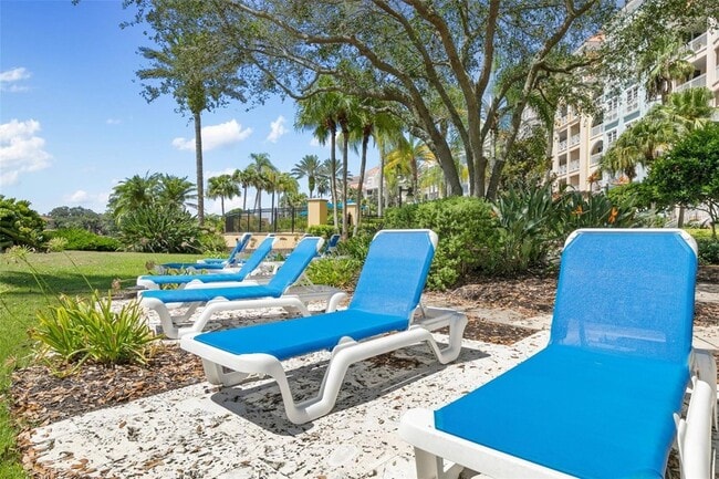 Building Photo - 102 Yacht Harbor Dr