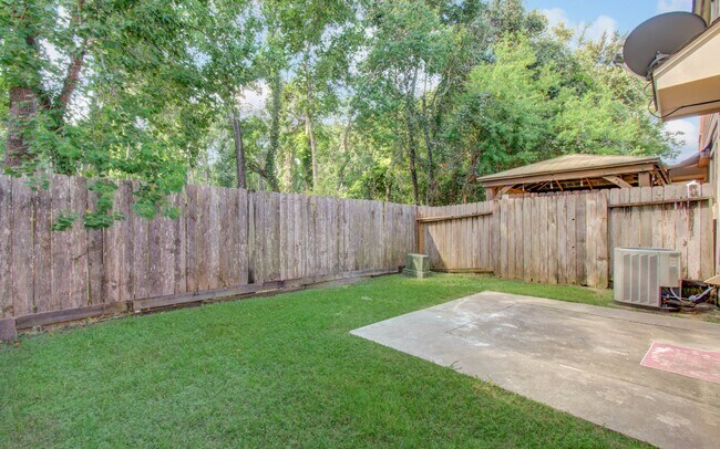 Building Photo - 743 Hallsleigh Ln