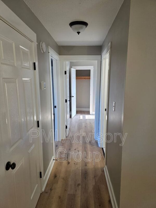 Building Photo - 1407 NE Sardou Ave