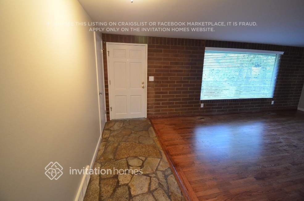 Building Photo - 14435 183rd Ave SE