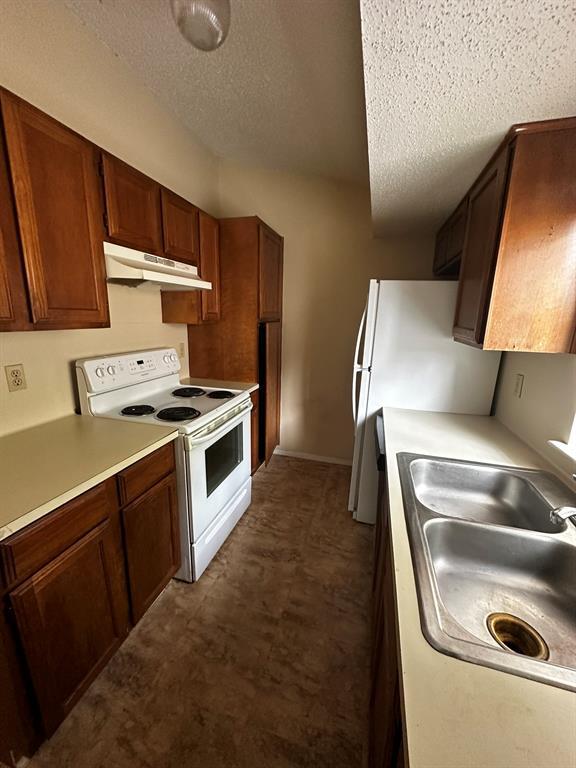 Building Photo - 8000 Clydesdale Dr