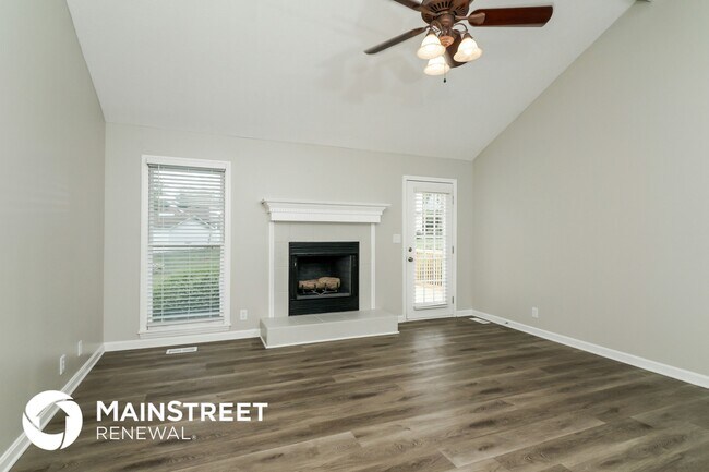 Building Photo - 10714 English Oak Ct