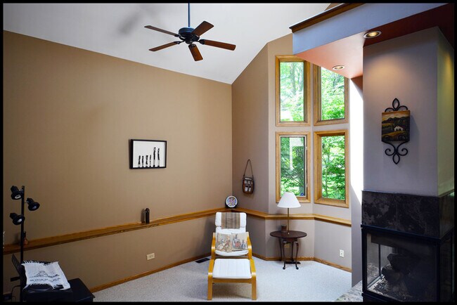 Building Photo - 707 Whitebark Ct