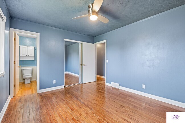 Building Photo - 5911 S 137th St