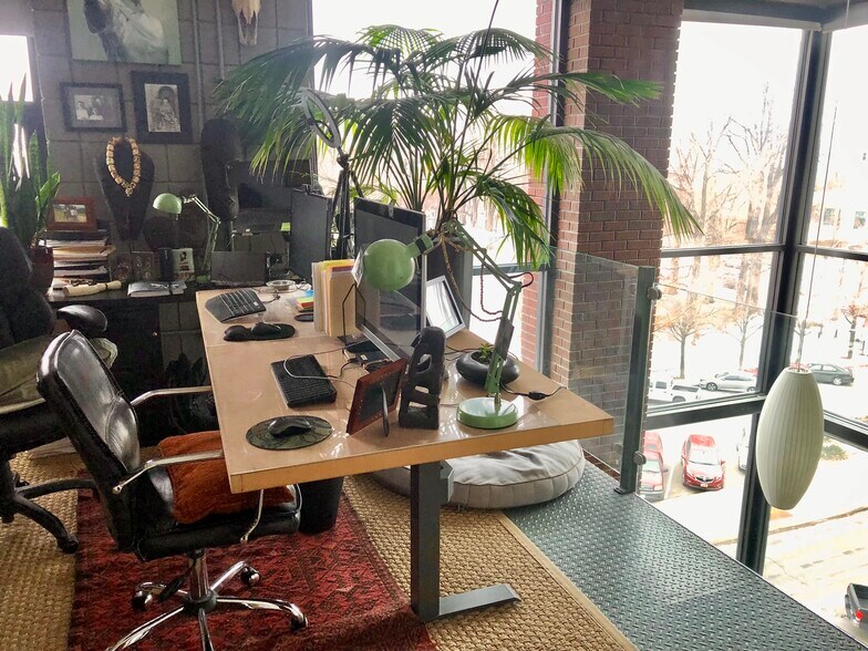 Building Photo - 360 W 300 S