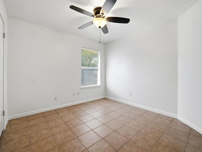 Building Photo - 2304 Smith Branch Blvd