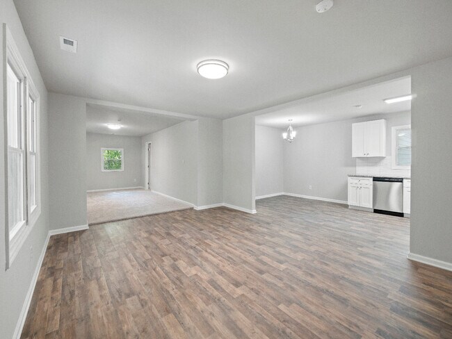 Building Photo - 128 Sunset Ln