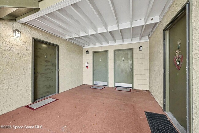 Building Photo - 3590 Sable Palm Ln