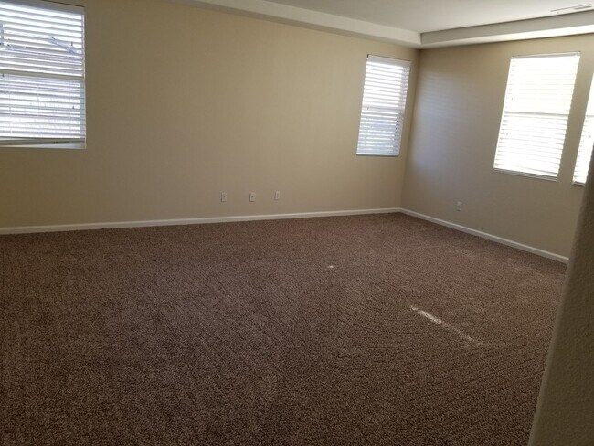 Building Photo - 7431 Earlsmoore Dr