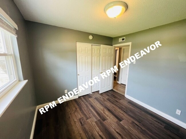 Building Photo - 3-Bedroom Home in Fort Zumwalt School Dist...