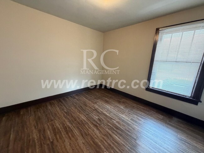 Building Photo - 1220 Harmon-