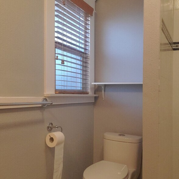 Building Photo - 2223 Terrace Heights Ave