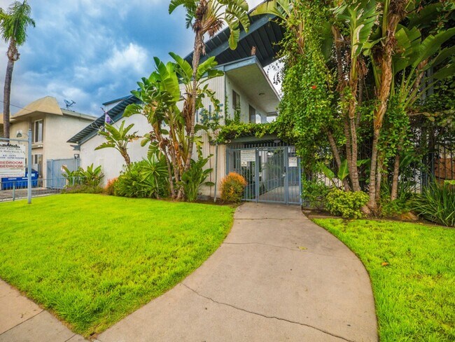 Building Photo - 5650 Fair Ave