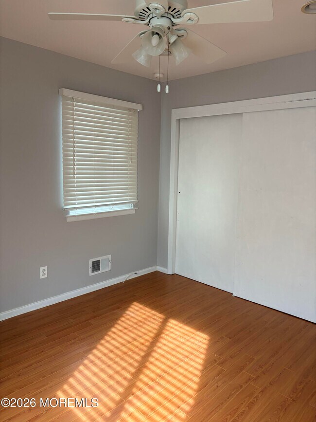 Building Photo - 210 Henderson Ct