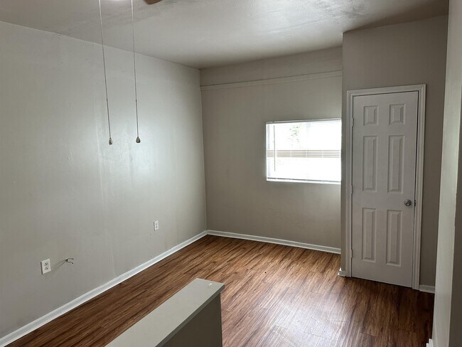 Building Photo - 1409 Wolfe City Dr