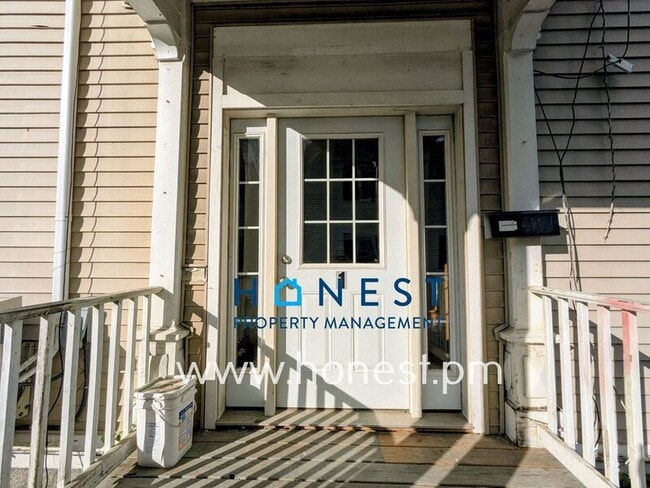 Building Photo - 110 Silver St