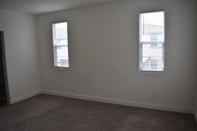 Building Photo - 8168 Oxbow Landing Loop