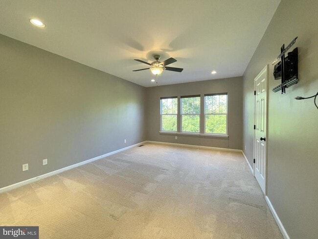 Building Photo - 23573 Christina Ridge Square
