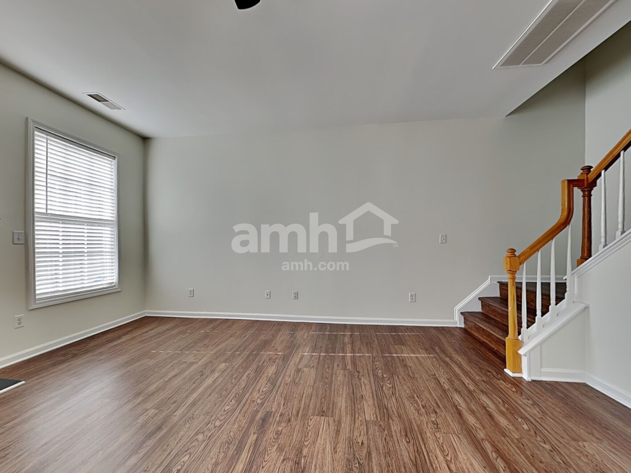 Building Photo - 1315 Emory Ln NW