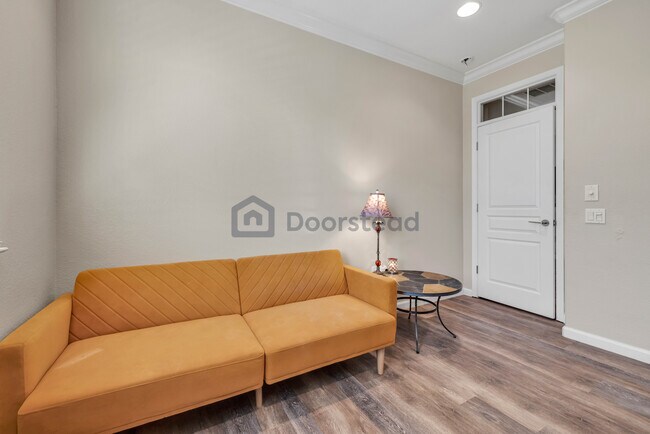 Building Photo - 400 Plover Ct